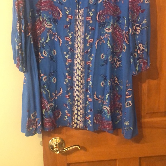 Sleeved Dress - Picture 5 of 5